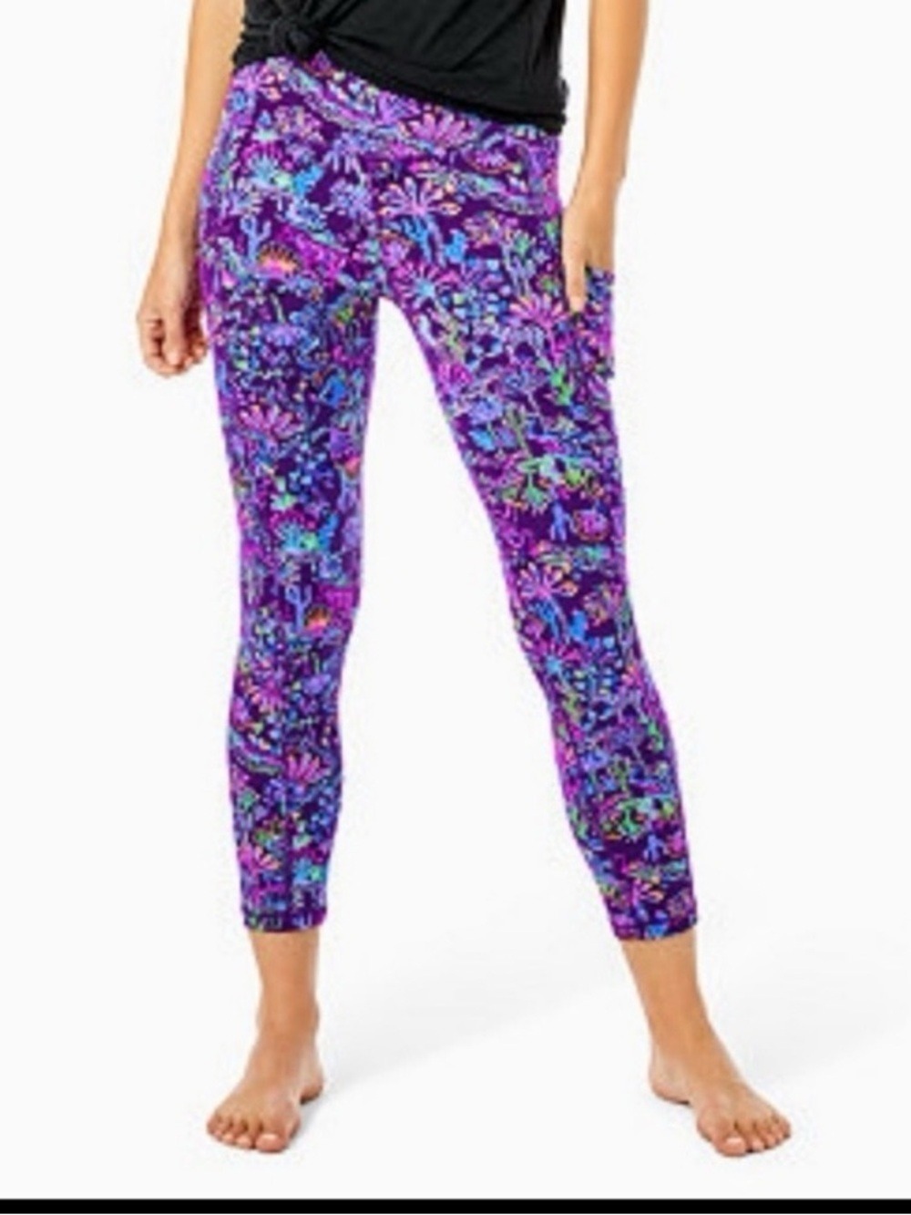 Lilly Pulitzer Luxletic Weekender Leggings in Purple Berry Colony Conga   Size M